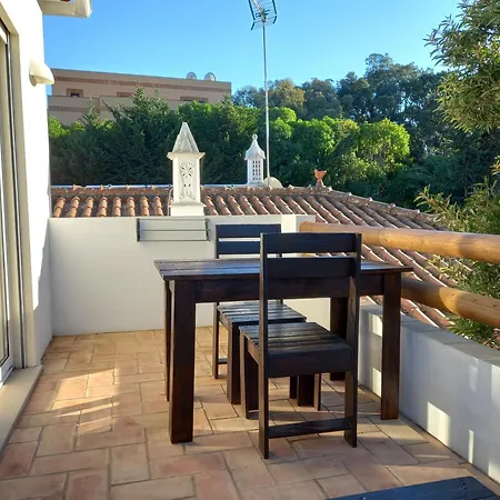 Belch1952 Daire Lagos